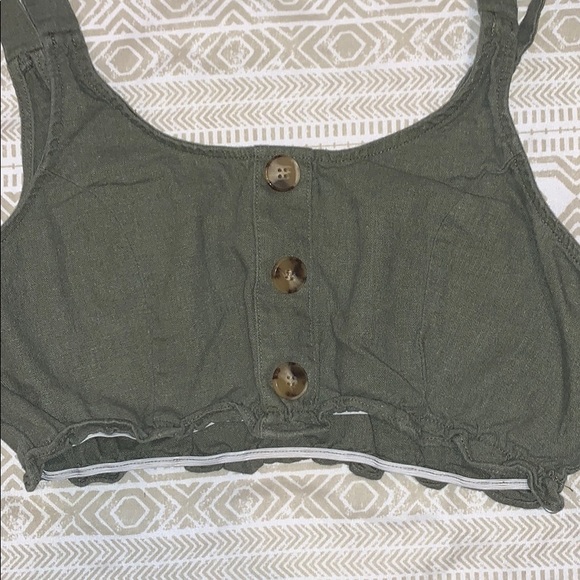olive green crop top - Picture 3 of 4